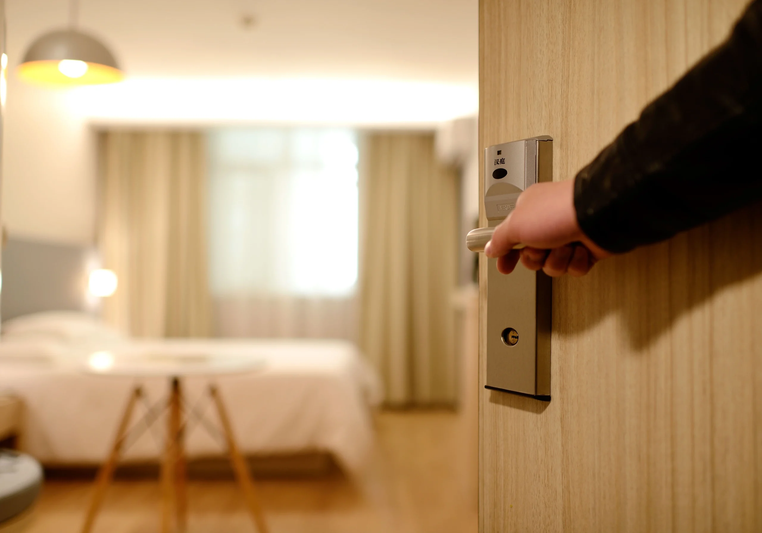 silent door lock